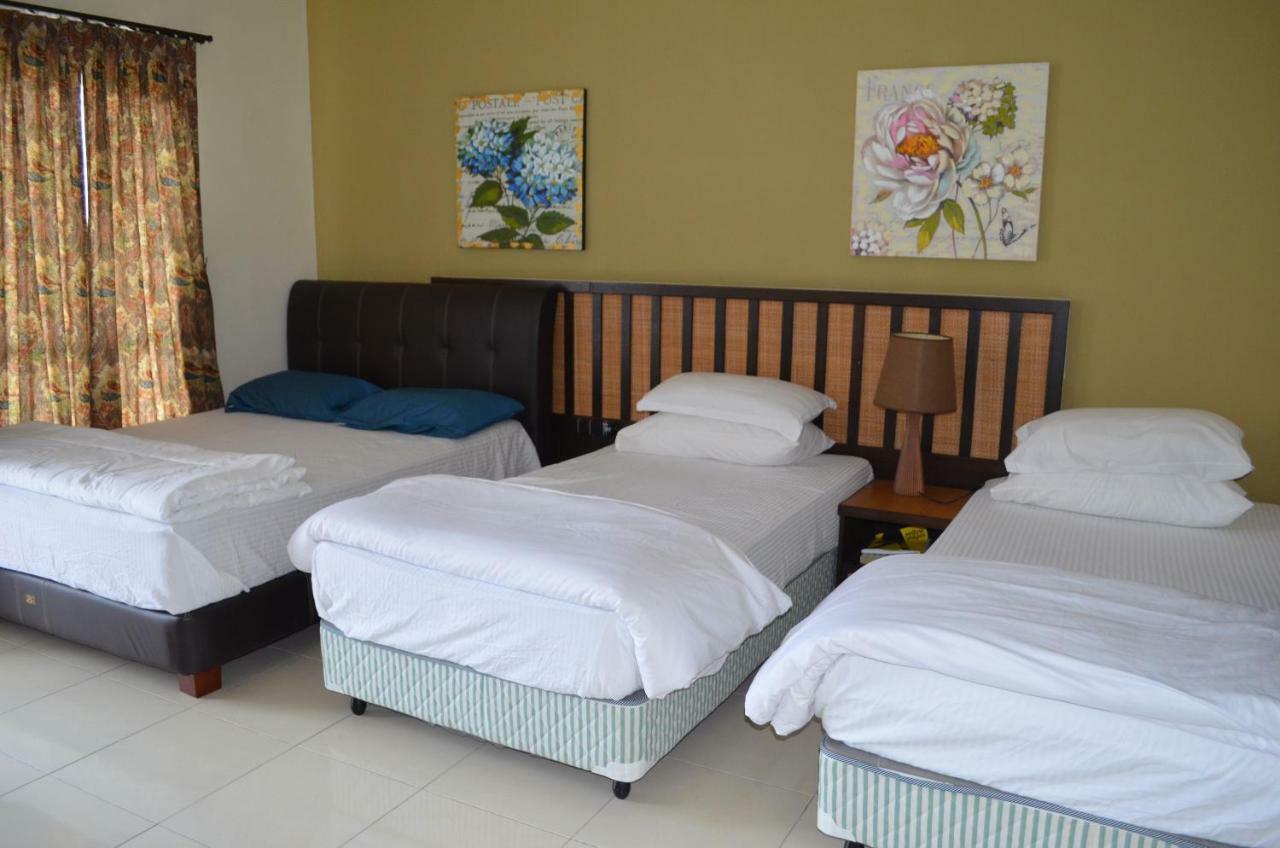 Gold Coast Morib Ain Studio Kampong Tanjong Pechah Bagian luar foto